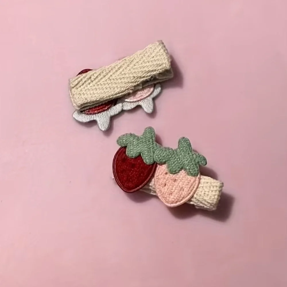 🆕Adorable Strawberry Crochet Knit Hair Clips Barrettes Kids / Baby- Red and Pink